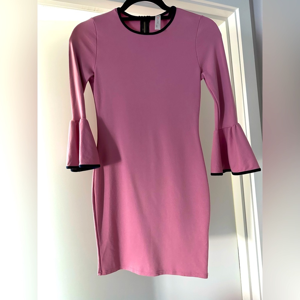 Love Zoe Pink Mini Dress Size Small NEW